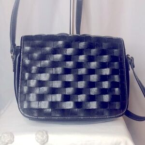 Black basket weaved crossbody.